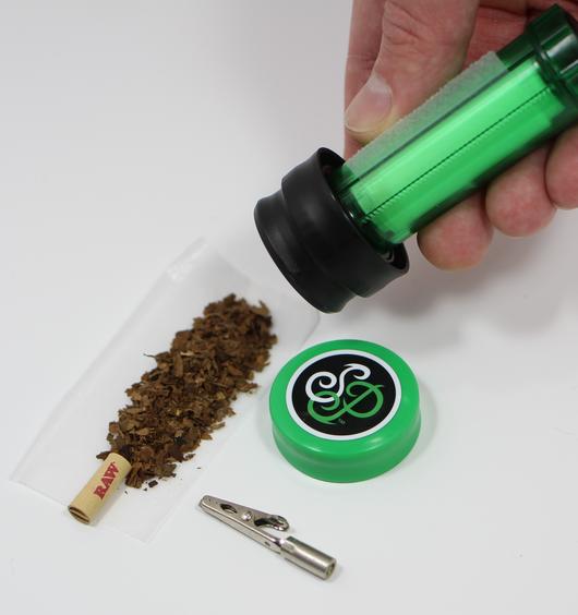 Empty contents from water-tight cap | Smoke Proper Rolling Accessories